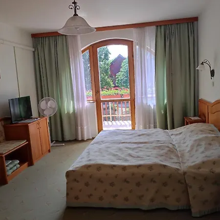 ágnes Hotel 3*
