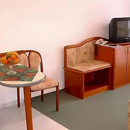 Agnes Panzio Hotel