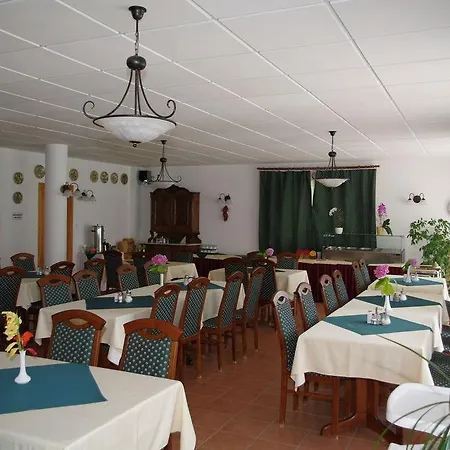 ágnes 3*